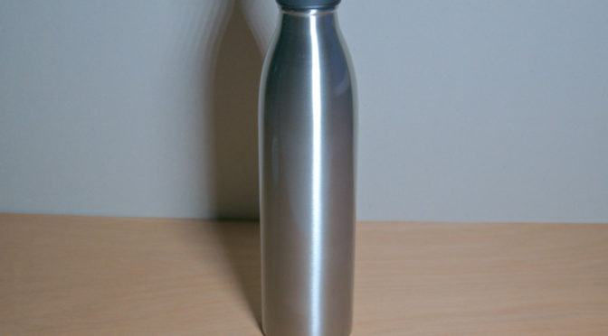 Une gourde en inox