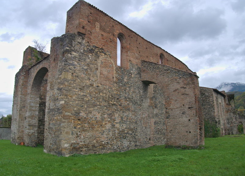 Ruines du prieuré de Domène