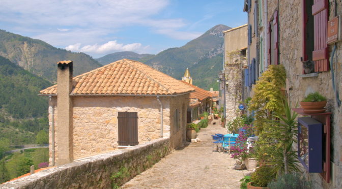 Vidéo sur le village de Sainte-Agnès et la ville de Menton