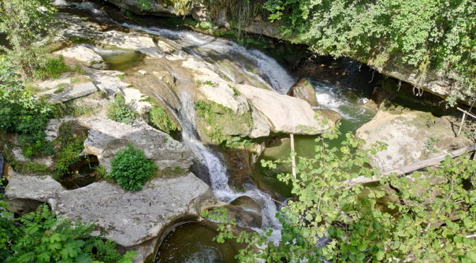 Les gorges du Sierroz en Savoie, un attrape-touristes ?